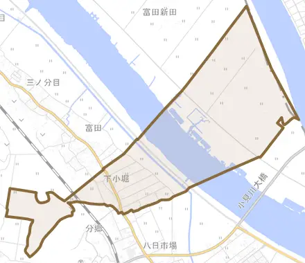 下小堀とその周辺の地図。町の範囲を重ねている
