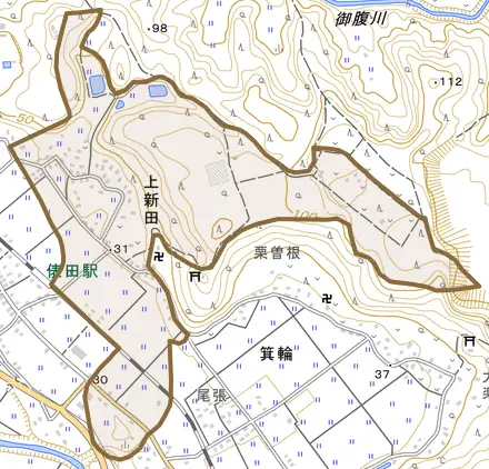 上新田とその周辺の地図。町の範囲を重ねている