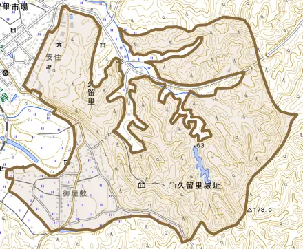 久留里とその周辺の地図。町の範囲を重ねている