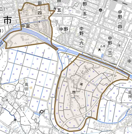 中富とその周辺の地図。町の範囲を重ねている