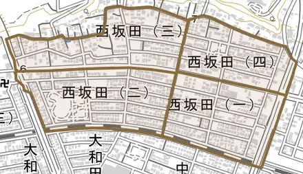 西坂田とその周辺の地図。町の範囲を重ねている