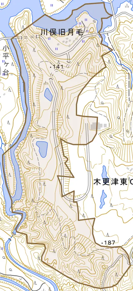 川俣旧月毛とその周辺の地図。町の範囲を重ねている