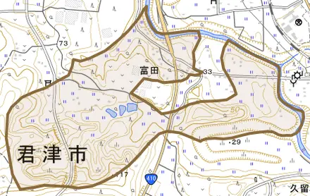富田とその周辺の地図。町の範囲を重ねている