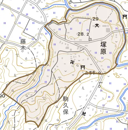 塚原とその周辺の地図。町の範囲を重ねている