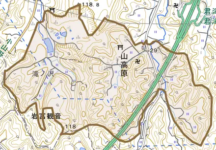 山高原とその周辺の地図。町の範囲を重ねている