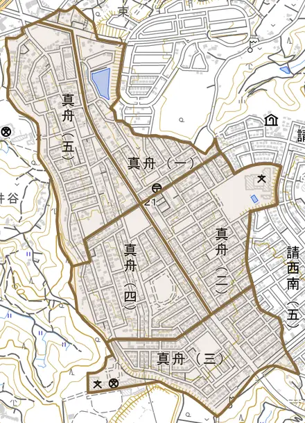 真舟とその周辺の地図。町の範囲を重ねている