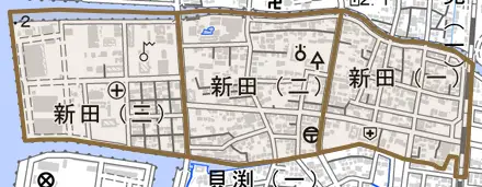 新田とその周辺の地図。町の範囲を重ねている