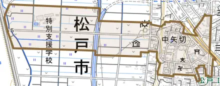 中矢切とその周辺の地図。町の範囲を重ねている