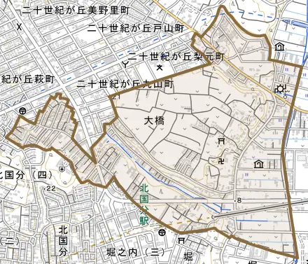 大橋とその周辺の地図。町の範囲を重ねている
