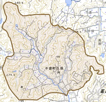 千倉町久保とその周辺の地図。町の範囲を重ねている
