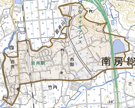 市部とその周辺の地図。町の範囲を重ねている