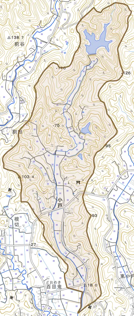 小戸とその周辺の地図。町の範囲を重ねている