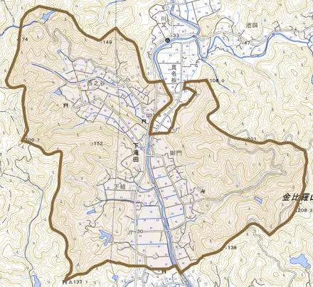 下滝田とその周辺の地図。町の範囲を重ねている