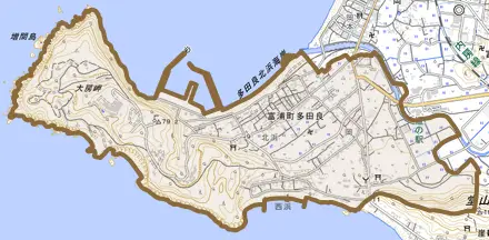 富浦町多田良とその周辺の地図。町の範囲を重ねている