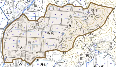 谷向とその周辺の地図。町の範囲を重ねている