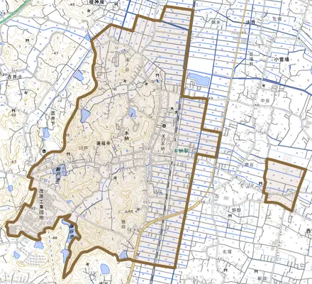 本納とその周辺の地図。町の範囲を重ねている