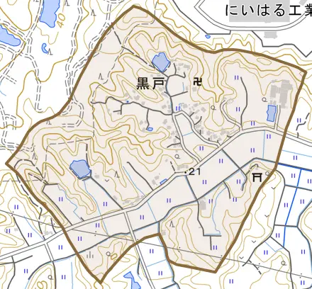 黒戸とその周辺の地図。町の範囲を重ねている