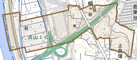 大字上貝塚とその周辺の地図。町の範囲を重ねている
