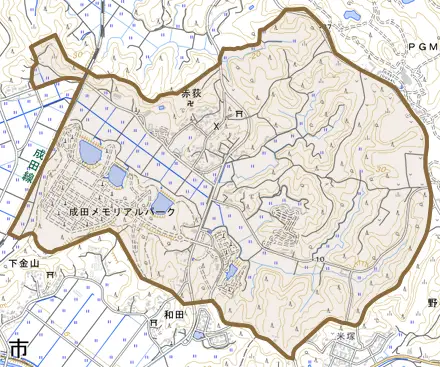 赤荻とその周辺の地図。町の範囲を重ねている
