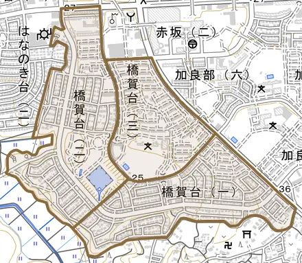 橋賀台とその周辺の地図。町の範囲を重ねている