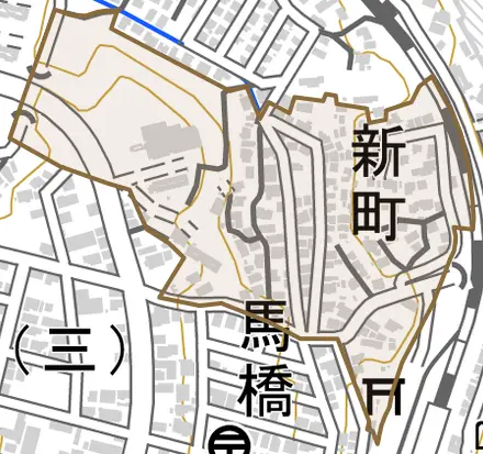 新町とその周辺の地図。町の範囲を重ねている