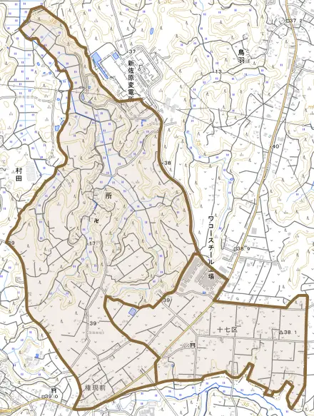 所とその周辺の地図。町の範囲を重ねている