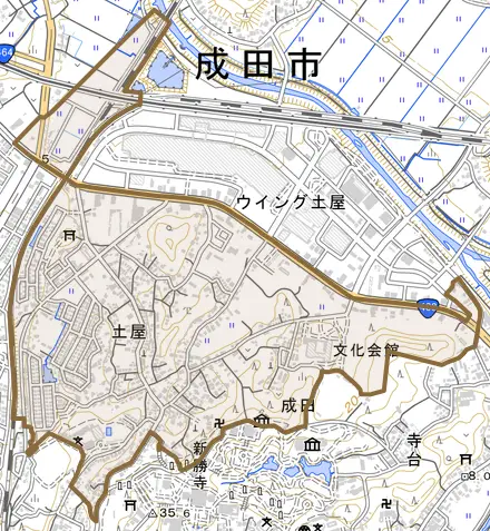 土屋とその周辺の地図。町の範囲を重ねている