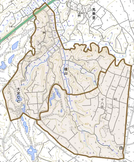 横山とその周辺の地図。町の範囲を重ねている