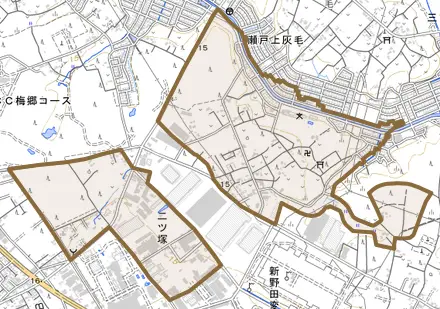 二ツ塚とその周辺の地図。町の範囲を重ねている