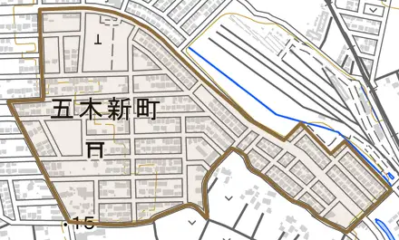 五木新町とその周辺の地図。町の範囲を重ねている