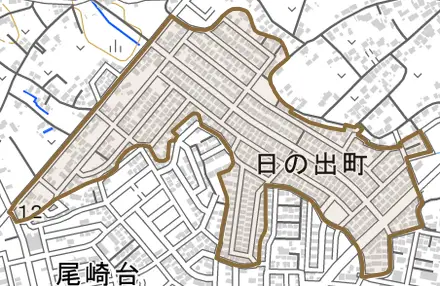 日の出町とその周辺の地図。町の範囲を重ねている
