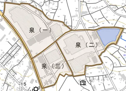 泉とその周辺の地図。町の範囲を重ねている