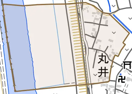 丸井とその周辺の地図。町の範囲を重ねている