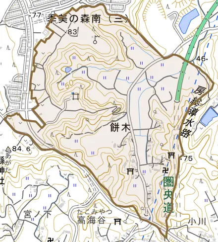 餅木とその周辺の地図。町の範囲を重ねている