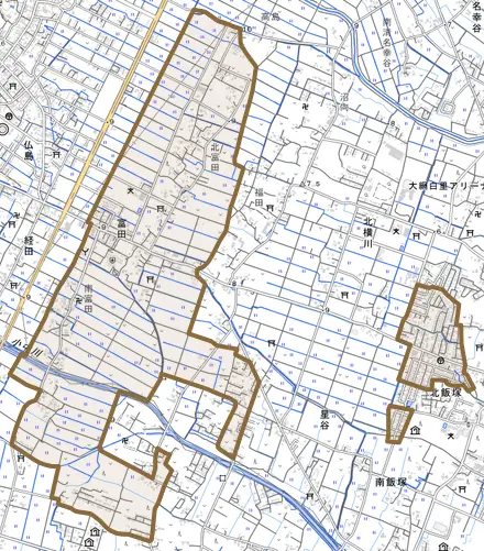 富田とその周辺の地図。町の範囲を重ねている