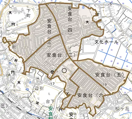 安食台とその周辺の地図。町の範囲を重ねている