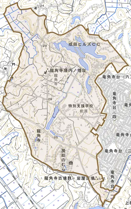 龍角寺とその周辺の地図。町の範囲を重ねている