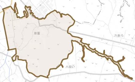 岩富とその周辺の地図。町の範囲を重ねている