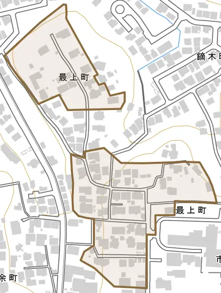 最上町とその周辺の地図。町の範囲を重ねている