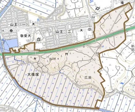 大篠塚とその周辺の地図。町の範囲を重ねている