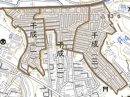 千成とその周辺の地図。町の範囲を重ねている