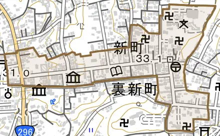 新町とその周辺の地図。町の範囲を重ねている