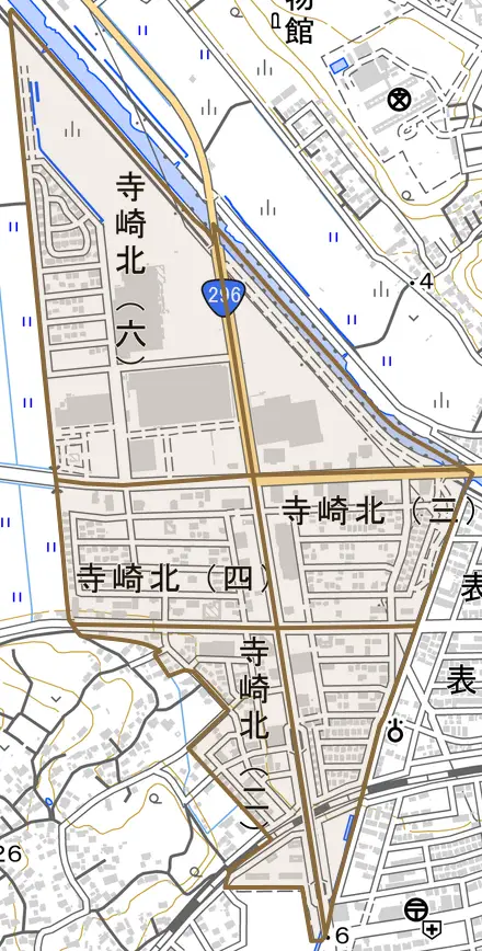 寺崎北とその周辺の地図。町の範囲を重ねている