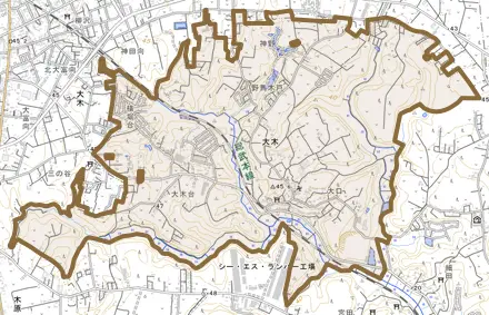 大木とその周辺の地図。町の範囲を重ねている