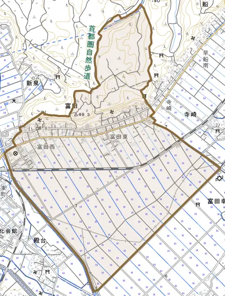 富田とその周辺の地図。町の範囲を重ねている