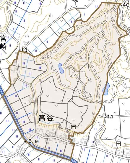 高谷とその周辺の地図。町の範囲を重ねている