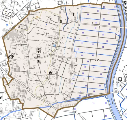南日当とその周辺の地図。町の範囲を重ねている