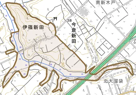 伊篠新田とその周辺の地図。町の範囲を重ねている