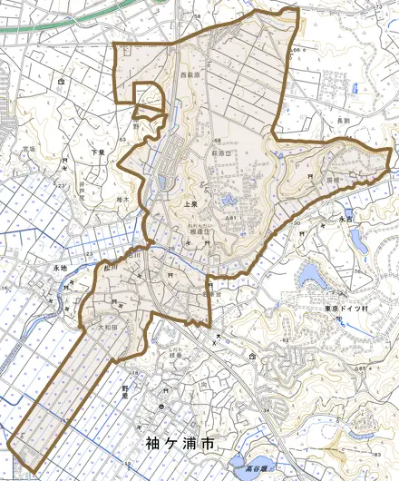 上泉とその周辺の地図。町の範囲を重ねている