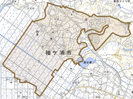 野里とその周辺の地図。町の範囲を重ねている